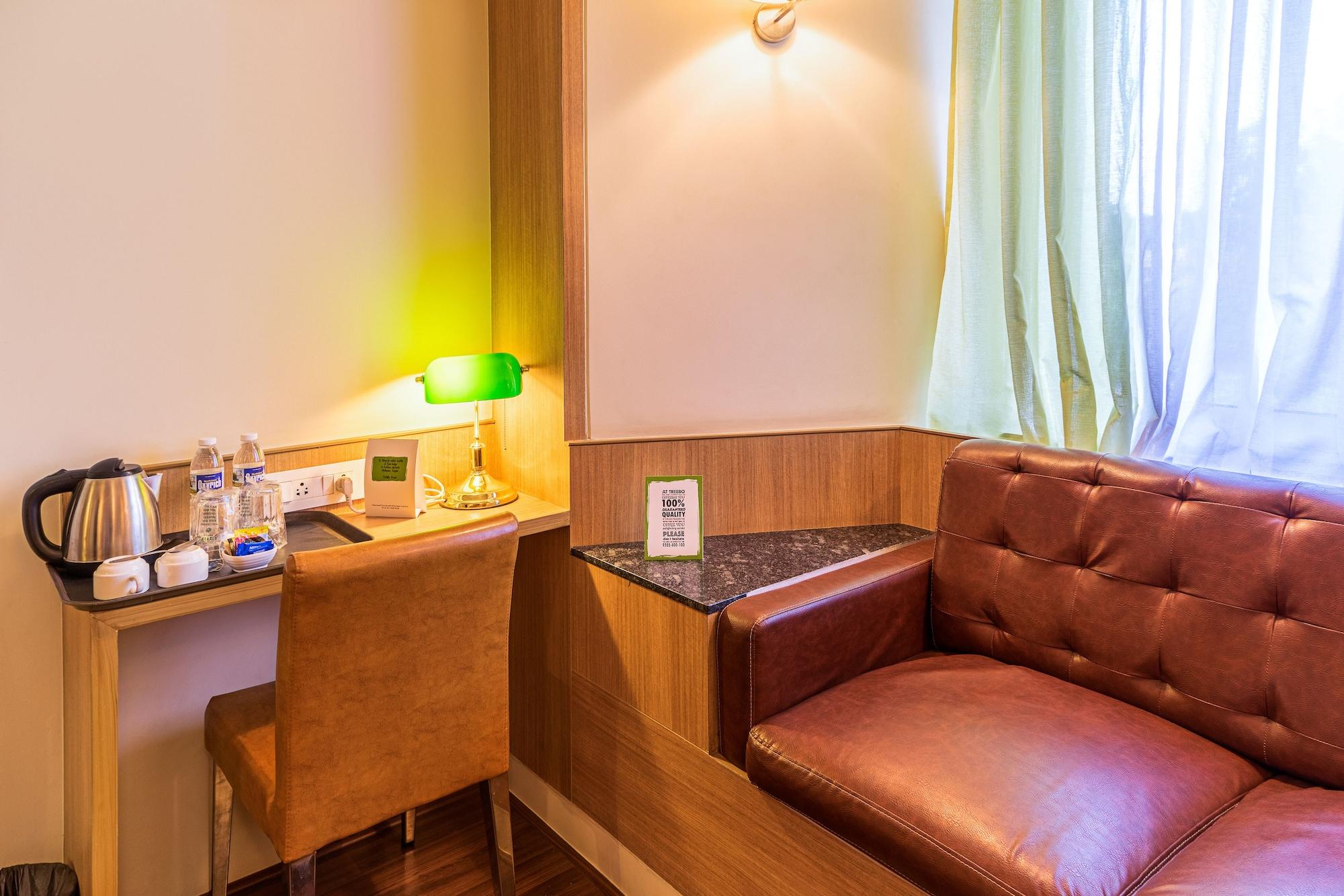 Treebo Premium Grand Emerald Pimpri-Chinchwad Extérieur photo