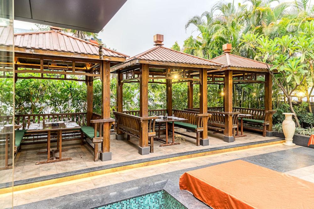 Treebo Premium Grand Emerald Pimpri-Chinchwad Extérieur photo