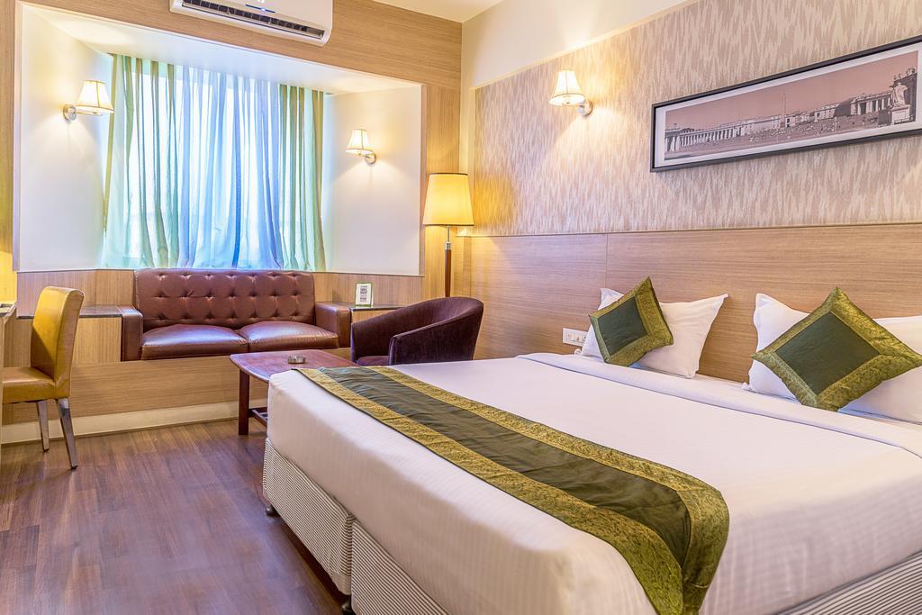 Treebo Premium Grand Emerald Pimpri-Chinchwad Extérieur photo