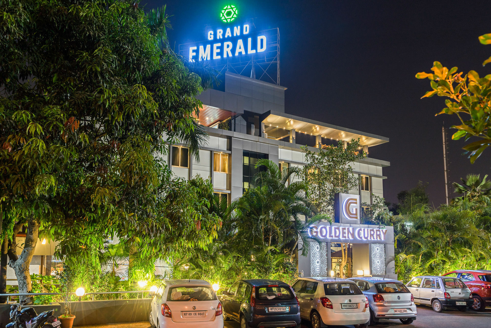 Treebo Premium Grand Emerald Pimpri-Chinchwad Extérieur photo