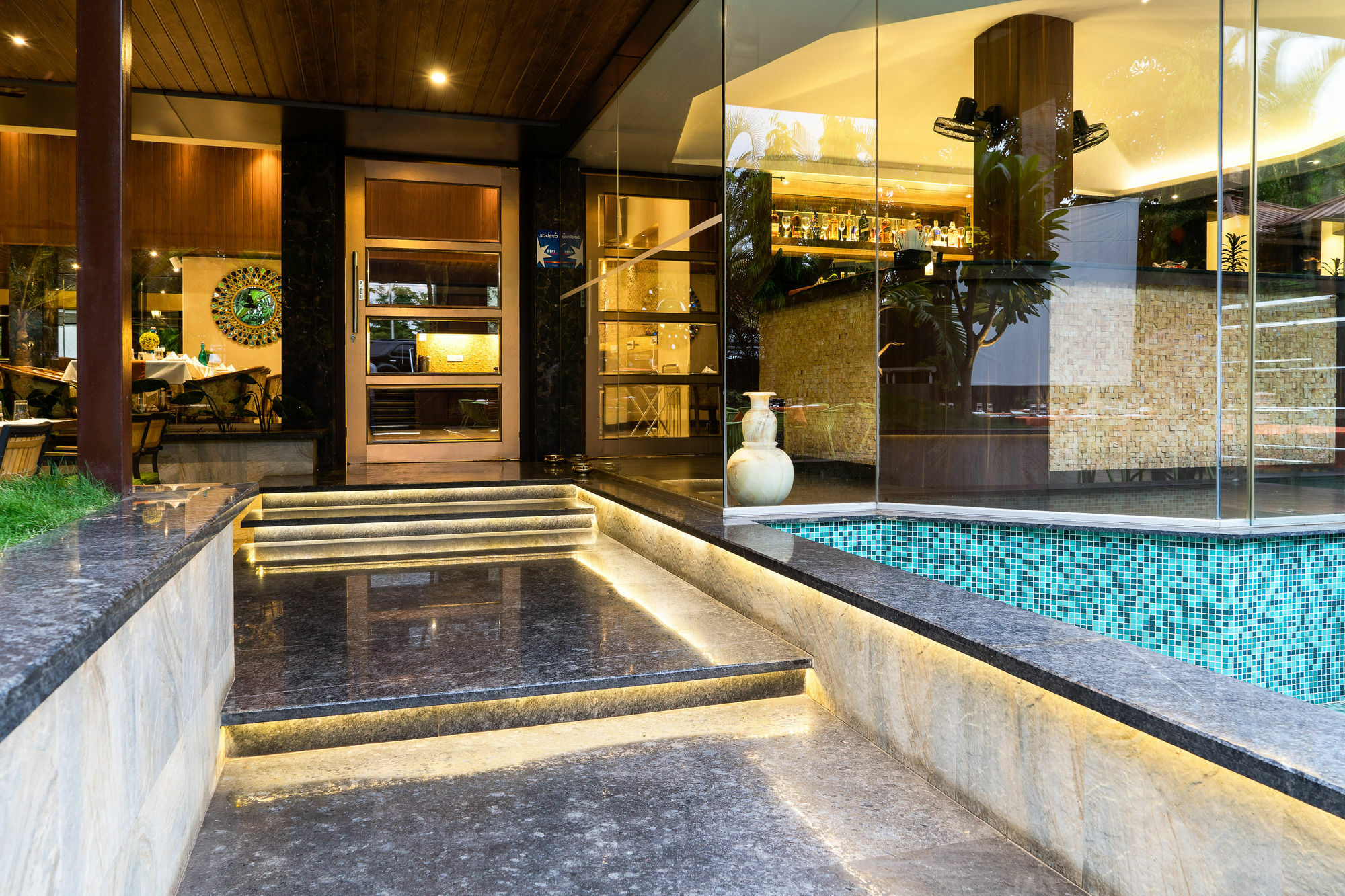 Treebo Premium Grand Emerald Pimpri-Chinchwad Extérieur photo